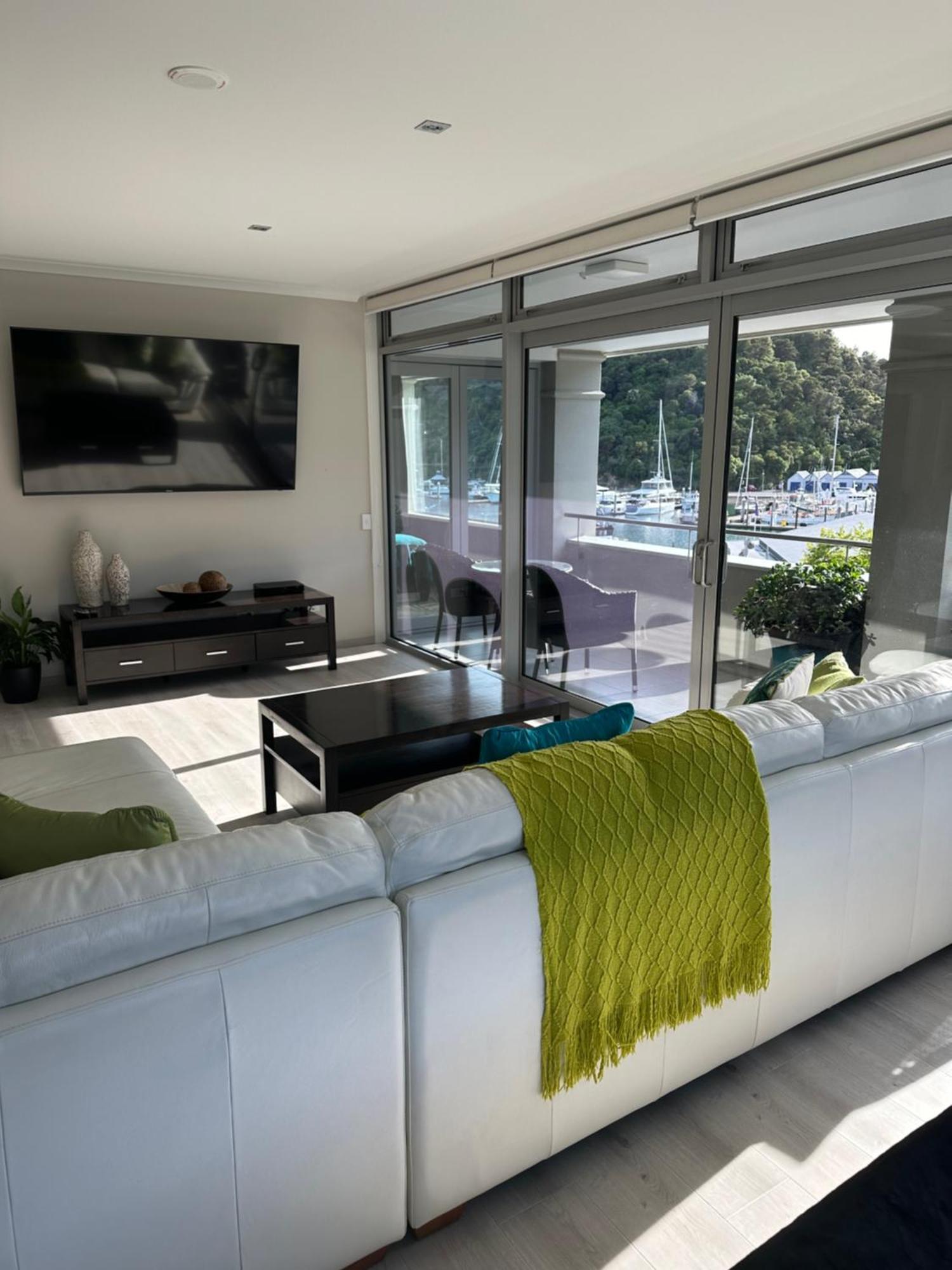 Picton Waterfront Apartments Экстерьер фото