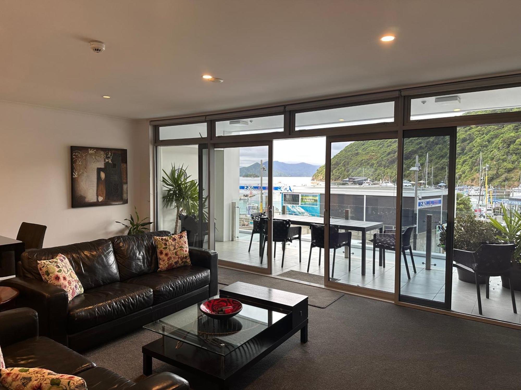 Picton Waterfront Apartments Экстерьер фото