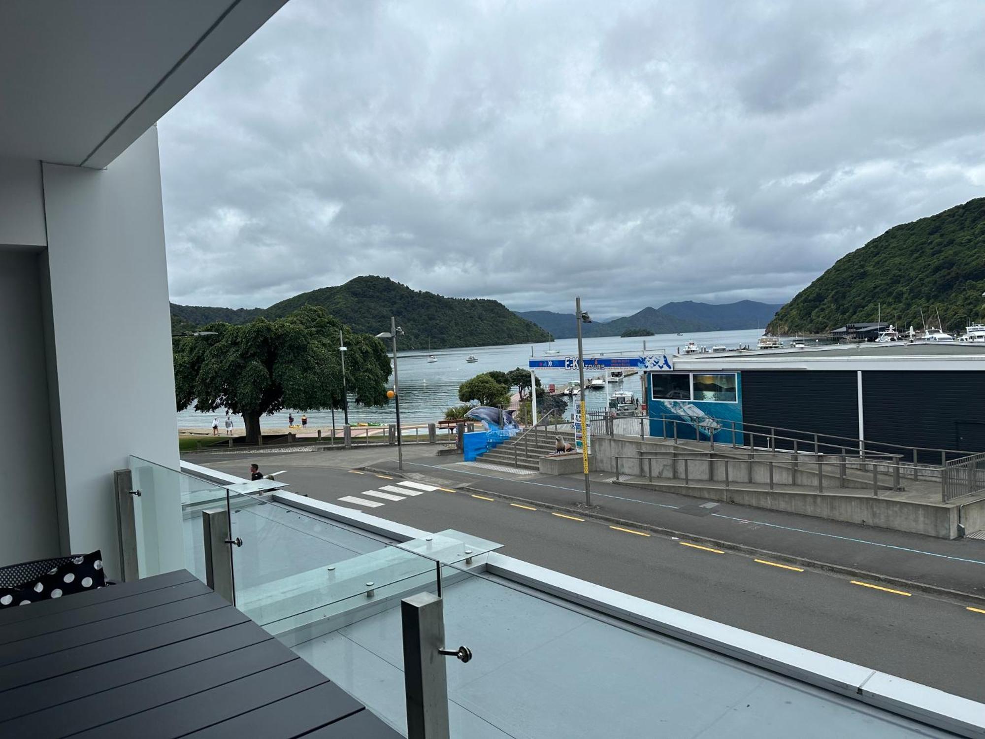 Picton Waterfront Apartments Экстерьер фото